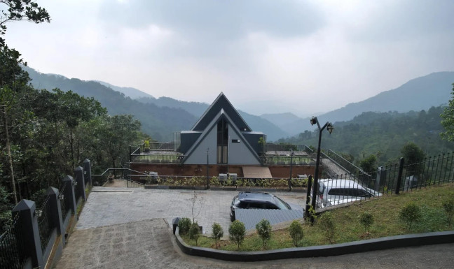 Infinity Pool & Spa Stay · RC-006 view
